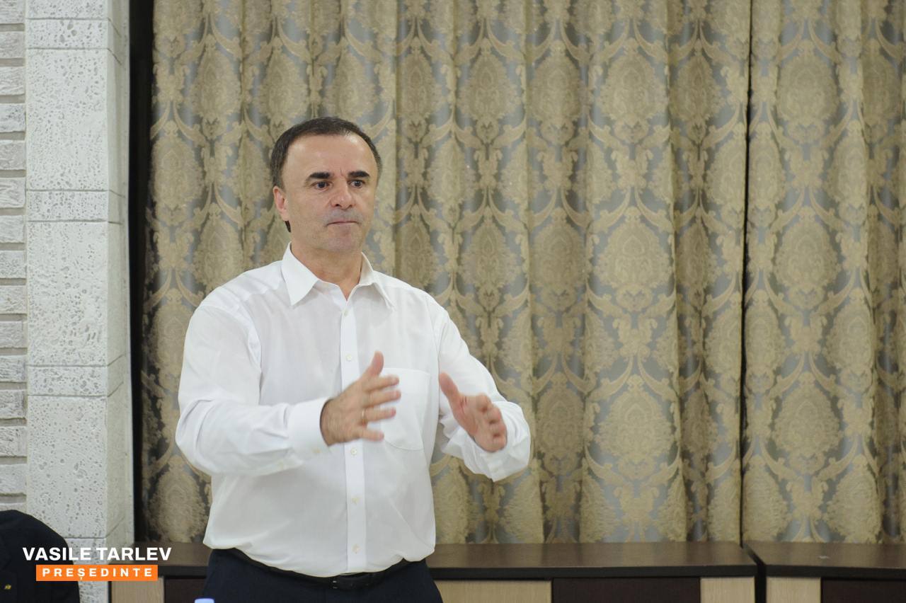 Василий Тарлев: Молдове необходимы разные проекты для развития страны и в том числе даже по очистке и уходу за кладбищами!